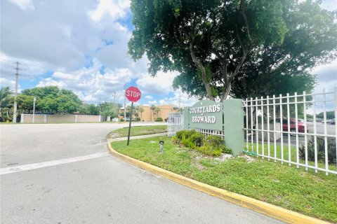 Copropriété à vendre à North Lauderdale, Floride: 1 chambre, 75.25 m2 № 1979391 - photo 29