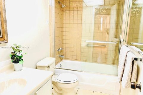 Copropriété à vendre à North Lauderdale, Floride: 1 chambre, 75.25 m2 № 1979391 - photo 11