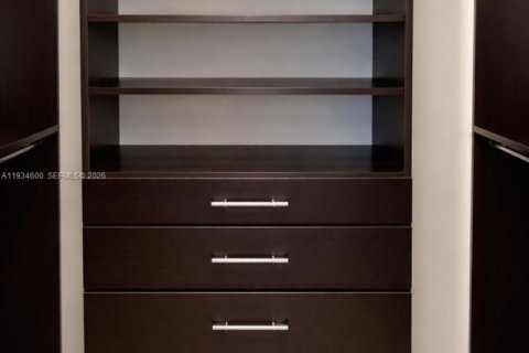 Купить кондоминиум в Авентура, Флорида 2 спальни, 160.72м2, № 1997626 - фото 11