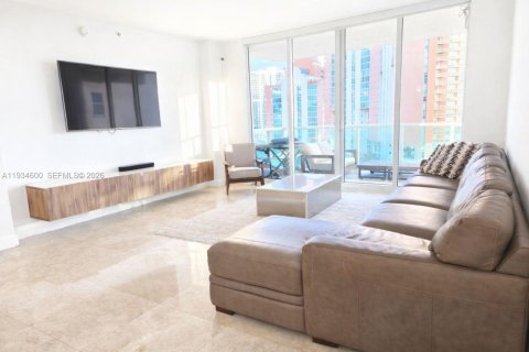 Купить кондоминиум в Авентура, Флорида 2 спальни, 160.72м2, № 1997626 - фото 2