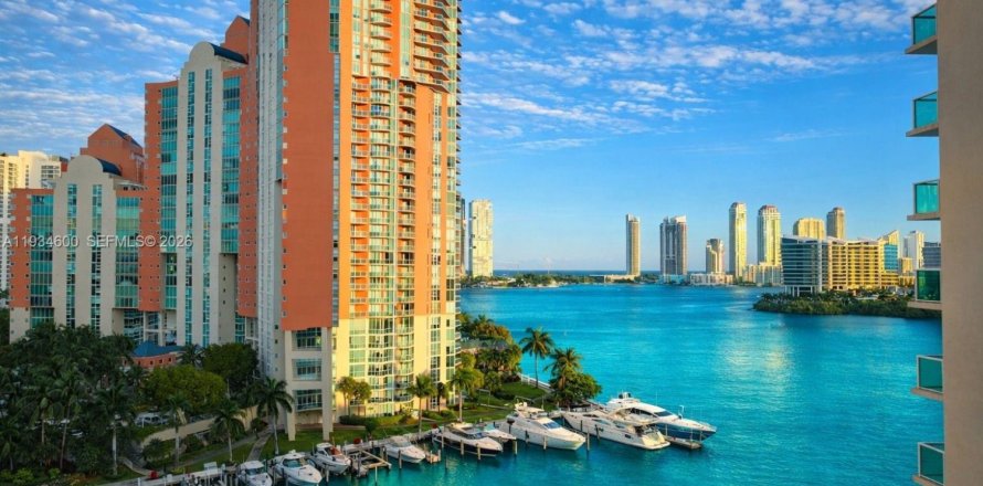 Кондоминиум с 2 спальнями в Авентура, Флорида № 1997626