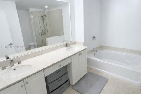Купить кондоминиум в Авентура, Флорида 2 спальни, 160.72м2, № 1997626 - фото 12