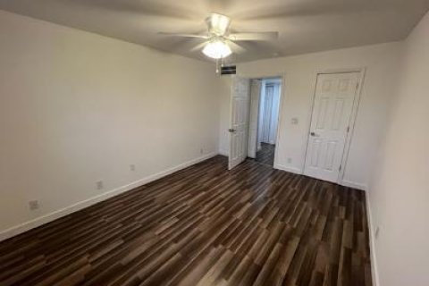 Condo in Deerfield Beach, Florida, 1 bedroom № 2252216 - photo 2