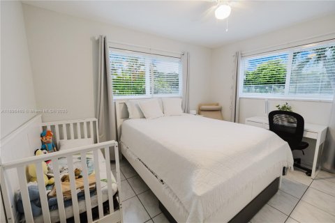 Снять в аренду виллу или дом в Майами, Флорида 2 спальни, 166.67м2, № 1948305 - фото 6