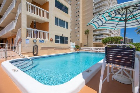 Hotel en venta en Pompano Beach, Florida № 1802527 - foto 22