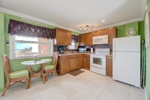 Hotel en venta en Pompano Beach, Florida № 1802527 - foto 19