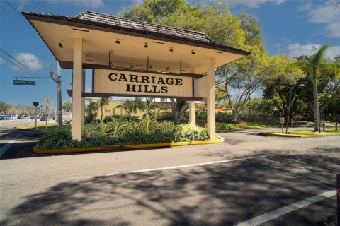 Villa ou maison à louer à Hollywood, Floride: 2 chambres, 89.19 m2 № 2023671 - photo 4