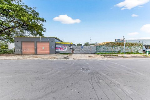 Immobilier commercial à Hollywood, Floride № 2038957