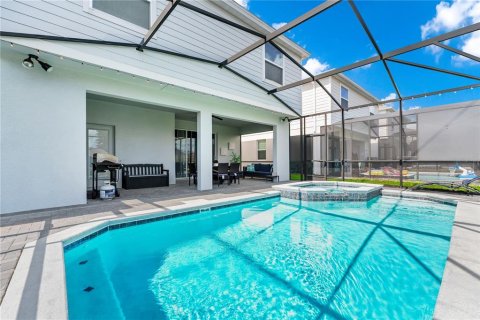 Casa en venta en Davenport, Florida, 6 dormitorios, 289.2 m2 № 2205313 - foto 2