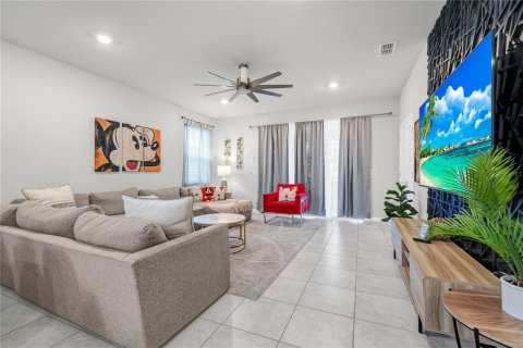 Casa en venta en Davenport, Florida, 6 dormitorios, 289.2 m2 № 2205313 - foto 8