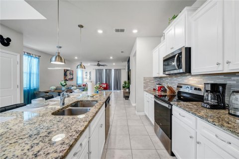 Casa en venta en Davenport, Florida, 6 dormitorios, 289.2 m2 № 2205313 - foto 16