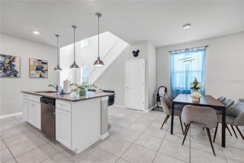 Casa en venta en Davenport, Florida, 6 dormitorios, 289.2 m2 № 2205313 - foto 15