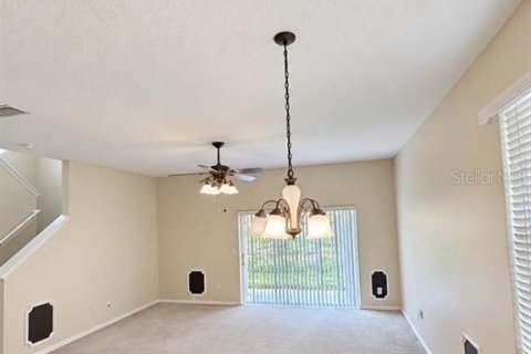 Touwnhouse à vendre à Sanford, Floride: 3 chambres, 130.9 m2 № 2389191 - photo 11