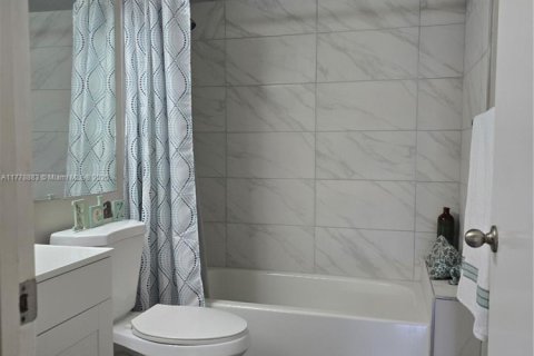 Condo in Palm City, Florida, 3 bedrooms  № 1698212 - photo 19