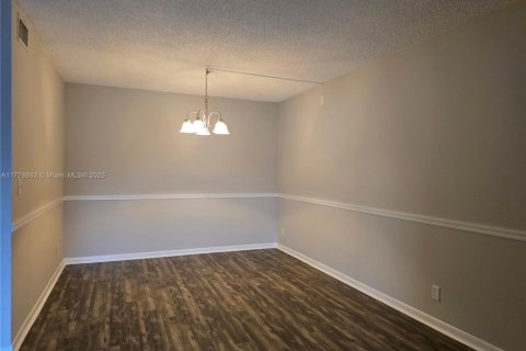 Condo in Palm City, Florida, 3 bedrooms  № 1698212 - photo 5