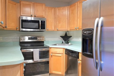 Condo in Palm City, Florida, 3 bedrooms  № 1698212 - photo 11