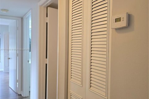 Condo in Palm City, Florida, 3 bedrooms  № 1698212 - photo 28