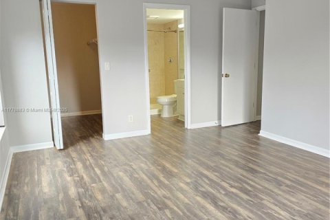 Condo in Palm City, Florida, 3 bedrooms  № 1698212 - photo 14