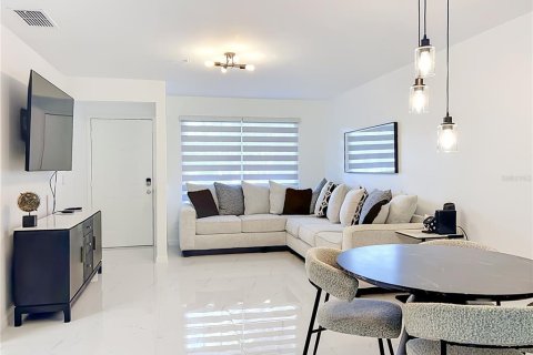 Copropriété à vendre à Oviedo, Floride: 2 chambres, 90.58 m2 № 2317339 - photo 11
