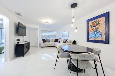 Copropriété à vendre à Oviedo, Floride: 2 chambres, 90.58 m2 № 2317339 - photo 13