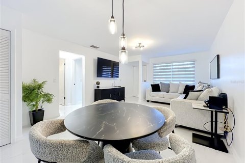 Copropriété à vendre à Oviedo, Floride: 2 chambres, 90.58 m2 № 2317339 - photo 12