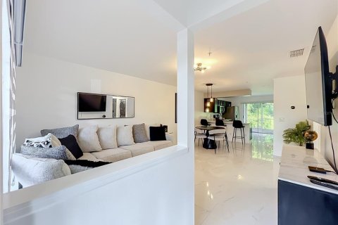 Copropriété à vendre à Oviedo, Floride: 2 chambres, 90.58 m2 № 2317339 - photo 4