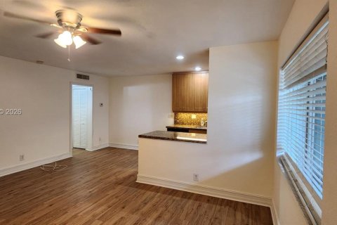 Condo in Fort Lauderdale, Florida, 1 bedroom  № 1997040