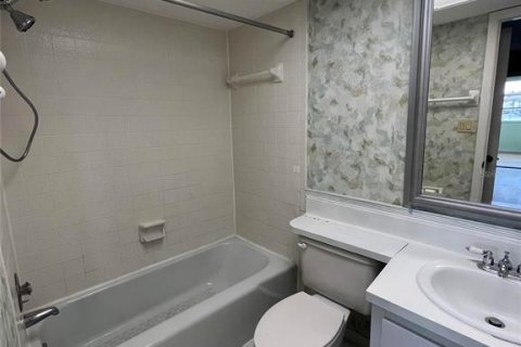Condo in New Port Richey, Florida, 3 bedrooms  № 1849668 - photo 7