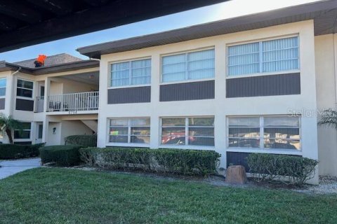 Condo in New Port Richey, Florida, 3 bedrooms  № 1849668 - photo 1