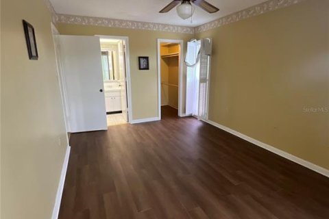 Condo in New Port Richey, Florida, 3 bedrooms  № 1849668 - photo 12