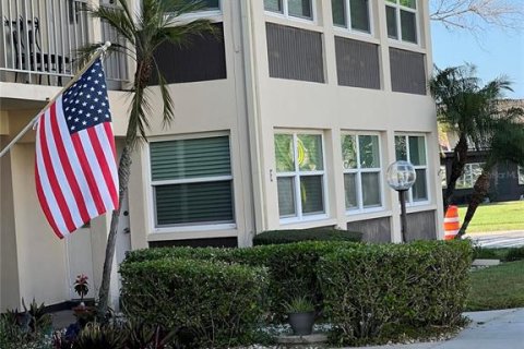 Condo in New Port Richey, Florida, 3 bedrooms  № 1849668 - photo 3
