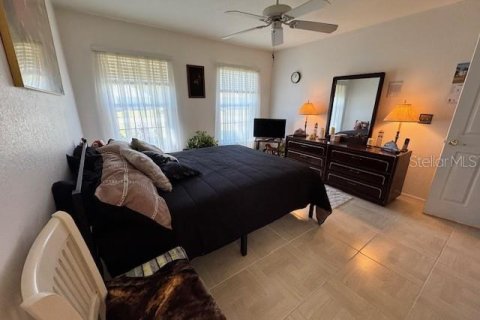 House in Ocala, Florida 3 bedrooms, 155.8 sq.m. № 2142797 - photo 15