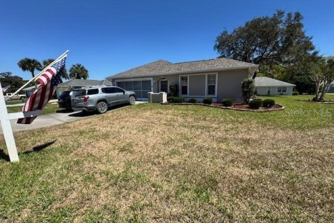 House in Ocala, Florida 3 bedrooms, 155.8 sq.m. № 2142797 - photo 2