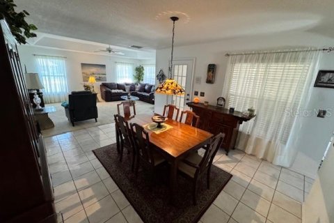 House in Ocala, Florida 3 bedrooms, 155.8 sq.m. № 2142797 - photo 9