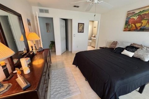 House in Ocala, Florida 3 bedrooms, 155.8 sq.m. № 2142797 - photo 16