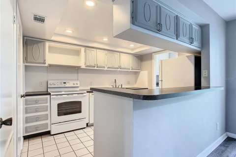 Condo in Lakeland, Florida, 1 bedroom  № 1716742 - photo 9