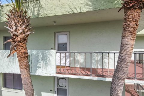 Condo in Lakeland, Florida, 1 bedroom  № 1716742 - photo 3