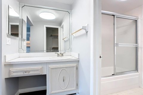 Condo in Lakeland, Florida, 1 bedroom  № 1716742 - photo 16