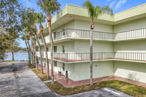 Condo in Lakeland, Florida, 1 bedroom  № 1716742 - photo 2