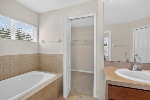 Casa en venta en Tampa, Florida, 3 dormitorios, 230.49 m2 № 2149979 - foto 30