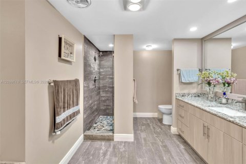 Condo in Hallandale Beach, Florida, 1 bedroom  № 2402293 - photo 19