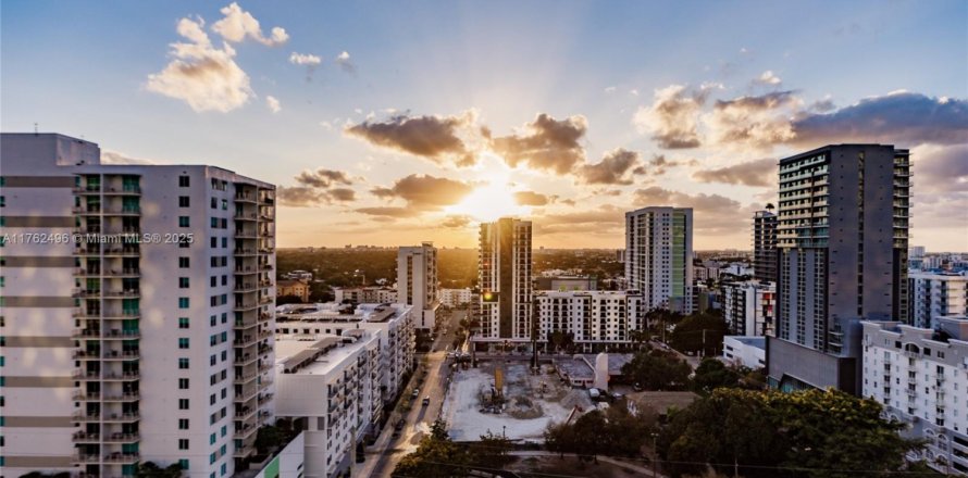 Condo à Miami, Floride, 2 chambres  № 1735990
