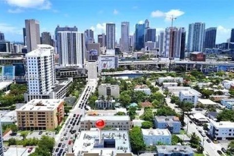 Condo in Miami, Florida, 1 bedroom  № 1784089 - photo 3