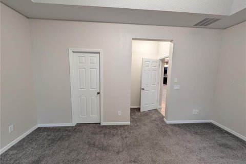 House in DeLand, Florida 3 bedrooms, 166.11 sq.m. № 2238223 - photo 17