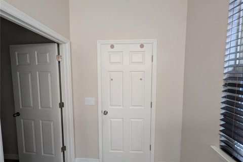 House in DeLand, Florida 3 bedrooms, 166.11 sq.m. № 2238223 - photo 24