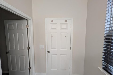 House in DeLand, Florida 3 bedrooms, 166.11 sq.m. № 2238223 - photo 25