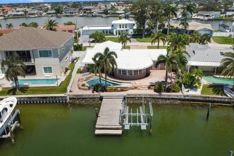Villa ou maison à vendre à Saint Petersburg, Floride: 3 chambres, 204.94 m2 № 1916257 - photo 2