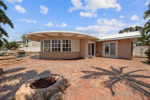 Villa ou maison à vendre à Saint Petersburg, Floride: 3 chambres, 204.94 m2 № 1916257 - photo 4