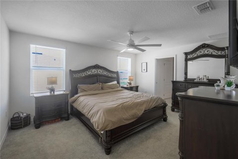 House in Mount Dora, Florida 4 bedrooms, 253.16 sq.m. № 1760329 - photo 18