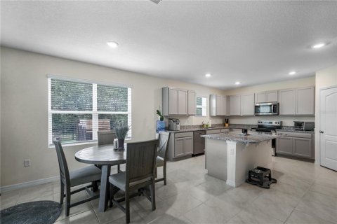 House in Mount Dora, Florida 4 bedrooms, 253.16 sq.m. № 1760329 - photo 9
